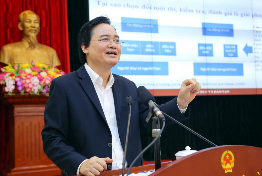 Bộ trưởng Phùng Xuân Nhạ phát biểu tại buổi tọa đàm. Ảnh: Bá Hải Bộ trưởng Phùng Xuân Nhạ phát biểu tại buổi tọa đàm. Ảnh: Bá Hải