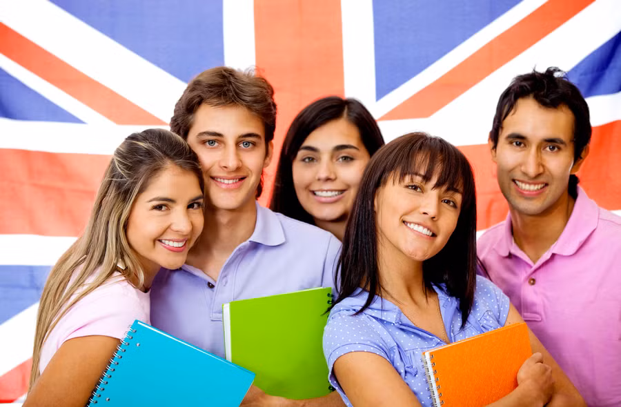 Số lượng thí sinh đăng ký vào các trường đại học Anh có thể đạt một triệu người vào năm 2030.