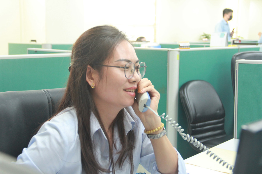 Nhiều chị em gắn bó lâu dài với FHS bởi môi trường làm việc thân thiện, hiện đại giúp những người đẹp năng động hơn. Nhiều chị em gắn bó lâu dài với FHS bởi môi trường làm việc thân thiện, hiện đại giúp những người đẹp năng động hơn.