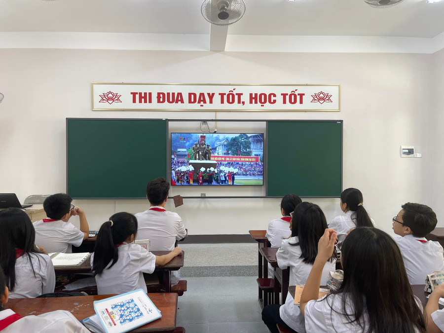 Trường THCS Lê Văn Thiêm được đánh giá là trường &quot;hot&quot; nhất ở Hà Tĩnh về chuyên môn lẫn cơ sở vật chất. (Ảnh: NT)