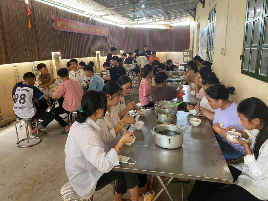 Hoạt động hỗ trợ suất ăn diễn ra trong cả kỳ thi tuyển sinh lớp 10 lẫn tốt nghiệp THPT