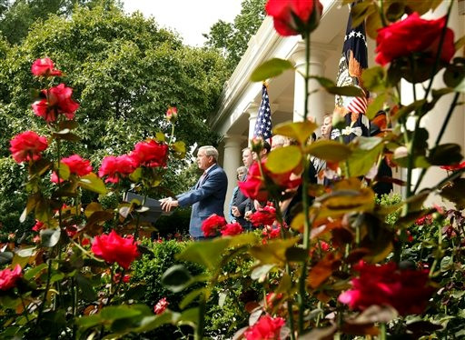 Khoảng một thế kỷ sau, khi nhân viên Nhà Trắng đào các cây vườn theo yêu cầu của đệ nhất phu nhân Ellen Wilson, họ thấy bóng ma của bà Madison và ngăn cản họ phá vườn. Ảnh: whitehouse.gov k