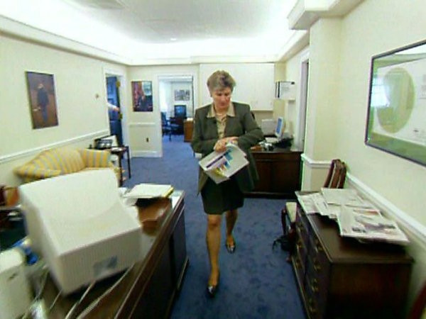 Tổng thống William Howard Taft là người đầu tiên thấy bóng ma của đệ nhất phu nhân Abigail Adams. Theo ông, bà bay qua các cánh cửa ở tầng hai. Ảnh: whitehouse.gov Nhưng