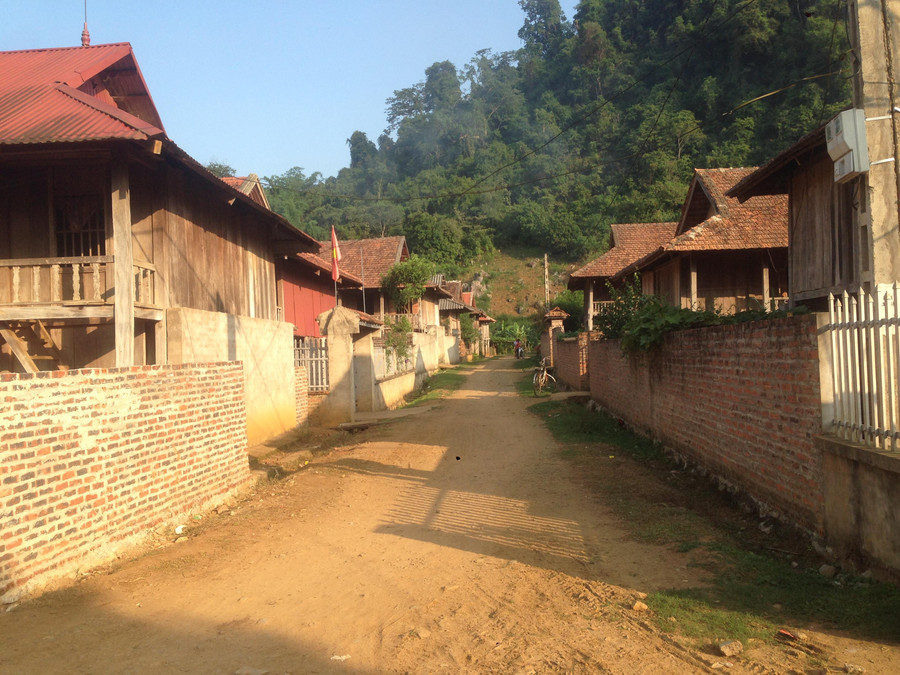 Nhờ chú trọng công tác giảm nghèo, đời sống của người dân huyện Thuận Châu từng bước được cải thiện và nâng cao.