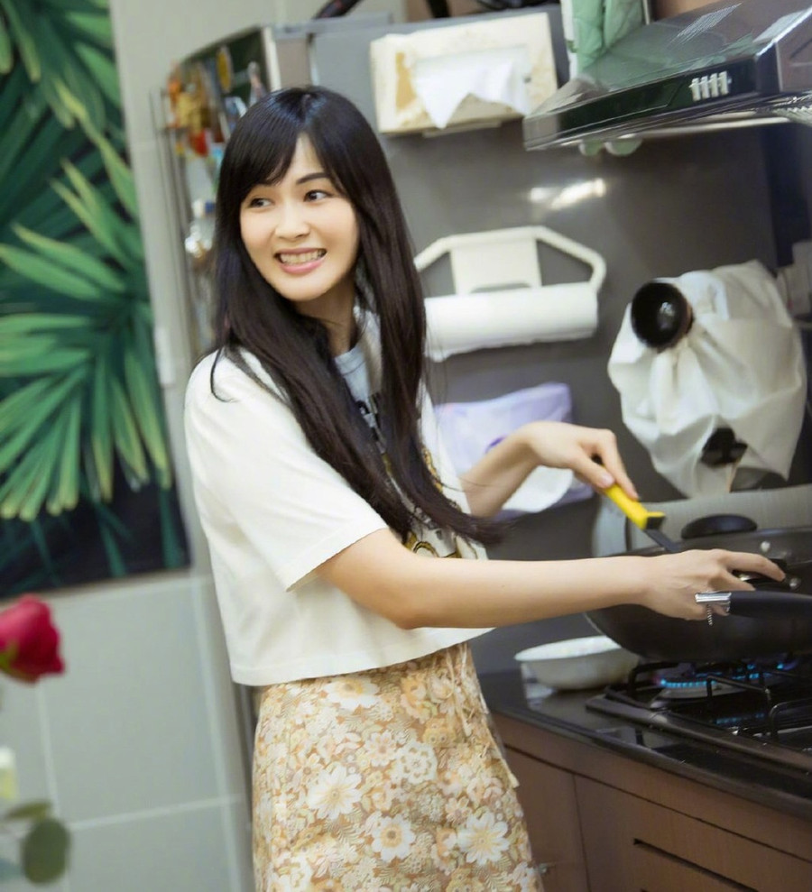 Người vợ quyền thế khiến sự nghiệp Ngô Tôn lao đao ảnh 6 Nguoi vo quyen the khien su nghiep Ngo Ton lao dao hinh anh 7 8.jpg