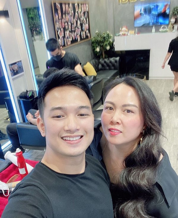 phuong chanel len huong nhan sac nho thay doi kieu toc - 5