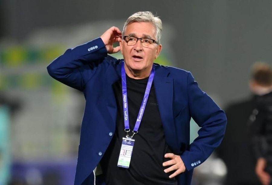 Tân HLV trưởng đội tuyển Trung Quốc Branko Ivankovic. Tân HLV trưởng đội tuyển Trung Quốc Branko Ivankovic.