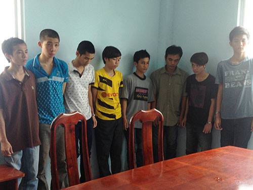 Hai băng trộm cướp nguy hiểm sa lưới ảnh 2 Băng cướp chuyên “phê” ma túy trước khi gây án do tên Tín cầm đầu