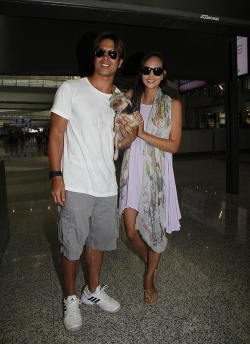 thien-than-noi-y-hong-kong-khoe-bung-bau-va-nhan-dinh-hon-1