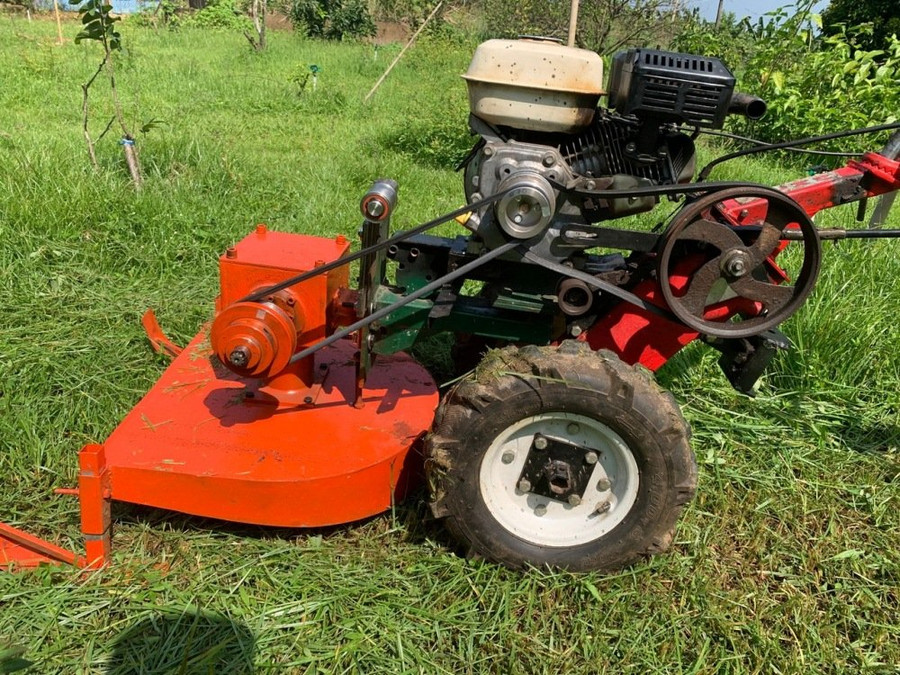 Máy xử lý cỏ dại.