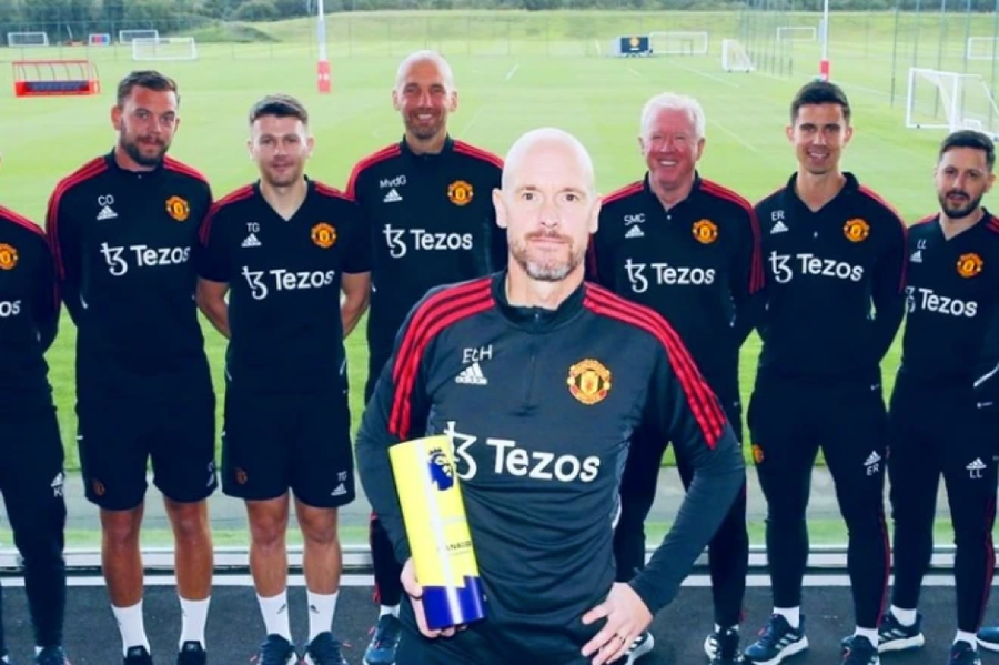 Ten Hag nhận giải thưởng Huấn luyện viên xuất sắc nhất tháng 9 tại Ngoại hạng Anh. Ten Hag nhận giải thưởng Huấn luyện viên xuất sắc nhất tháng 9 tại Ngoại hạng Anh.