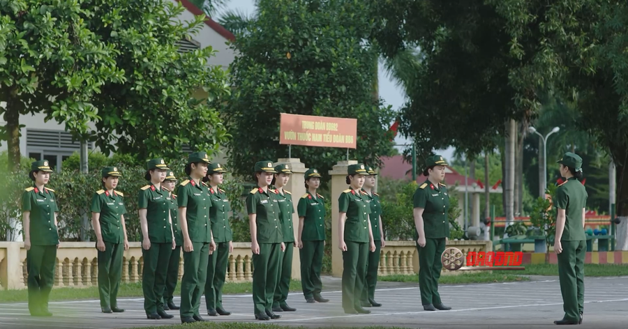 Phim 'Tiểu đội hoa hồng'. Phim 'Tiểu đội hoa hồng'.