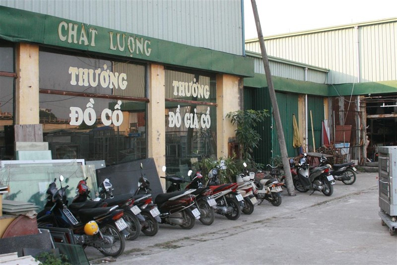 Một góc chợ đồ cũ (Ảnh: Xuân Hải)