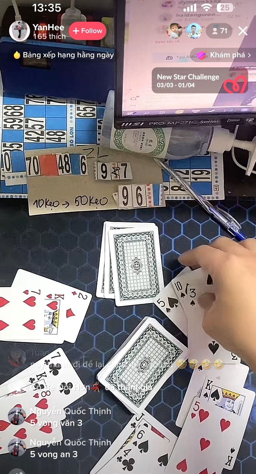 Một đối tượng live tổ chức đánh bài trực tiếp trên nền tảng TiTok thu hút hàng chục người tham gia. Một đối tượng live tổ chức đánh bài trực tiếp trên nền tảng TiTok thu hút hàng chục người tham gia.