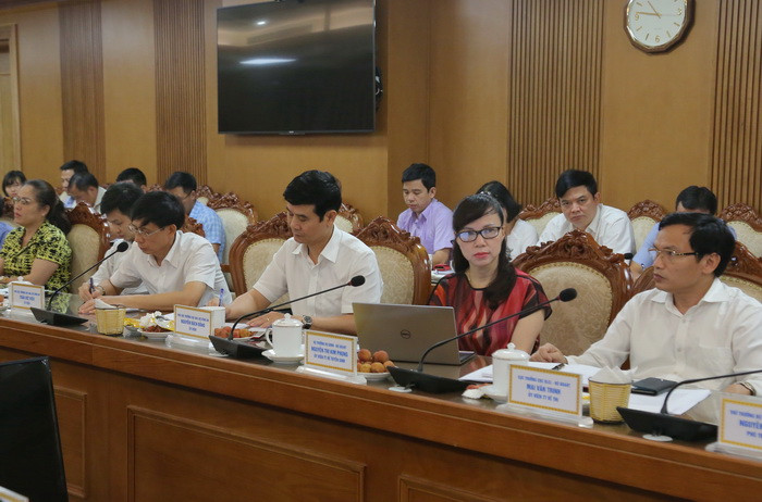 Các Ủy viên BCĐ thi tại buổi làm việc. Ảnh: Việt Hà Các Ủy viên BCĐ thi tại buổi làm việc. Ảnh: Việt Hà