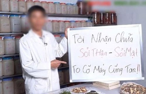 Tràn lan các đoạn video tự quảng cáo "3 đời chữa sỏi thận". Ảnh chụp màn hình.