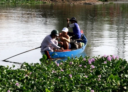 Nghi vấn quanh vụ một thanh niên nhảy cầu tự vẫn