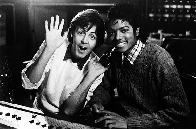 Paul McCartney và Michael Jackson khi còn là 2 người bạn thân thiết.