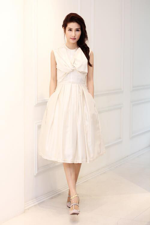 Những khoảnh khắc ngắm hoài không chán của Diễm My 9X ảnh 14 nhung khoanh khac ngam hoai khong chan cua diem my 9x - 14