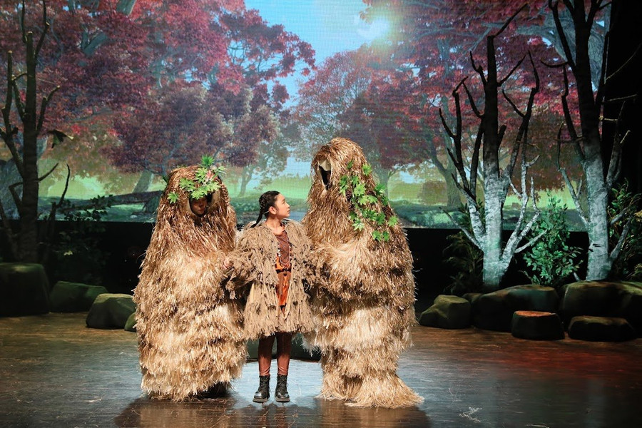 Một cảnh trong vở kịch &apos;Đứa con của yêu tinh&apos; của Nhà hát Tuổi trẻ. Ảnh: Huyền Thu.