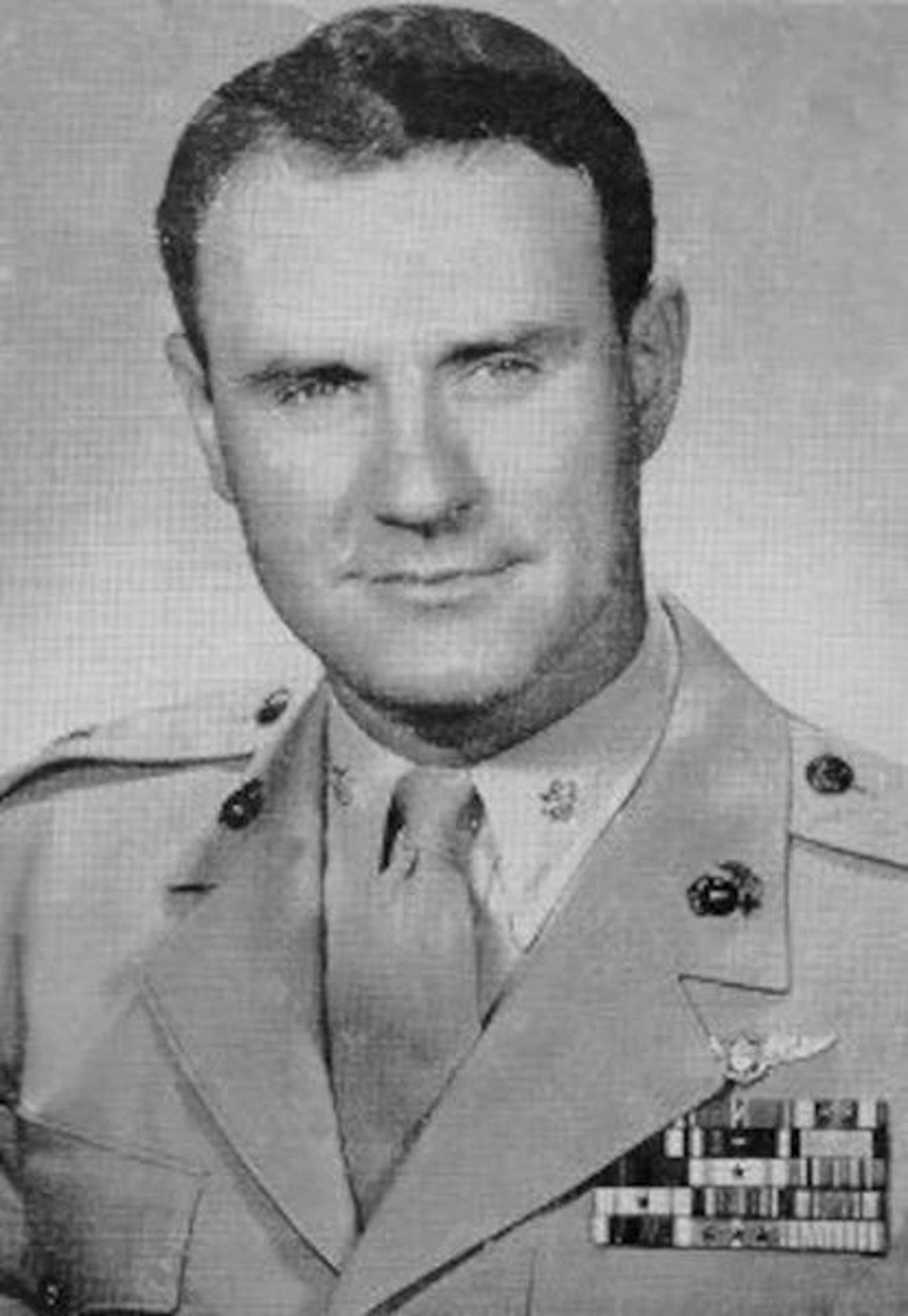 Trung tá William Henry Rankin, người thoát hiểm ngoạn mục từ trên trời.