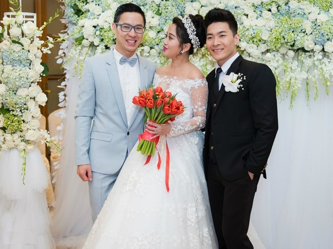 Lan Khuê cùng dàn sao tới dự tiệc cưới MC Hồng Phượng ảnh 4 Lan Khuê cùng dàn sao tới dự tiệc cưới MC Hồng Phượng