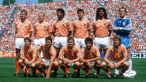 Điểm tên các nhà vô địch Euro từ 1960 đến nay, đội nào lên ngôi nhiều nhất? ảnh 9