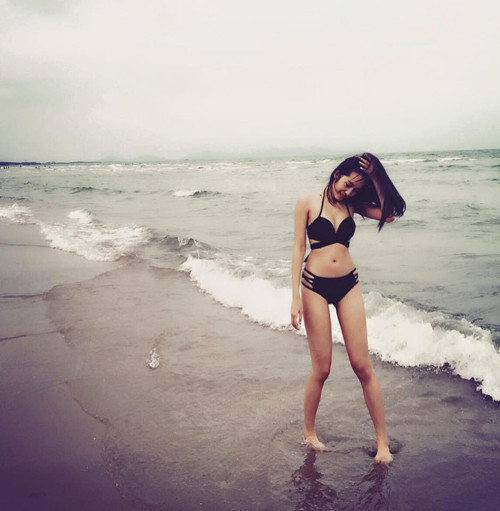 Vẻ nóng bỏng của bộ ba hot girl đình đám Hà thành một thời ảnh 15 Vẻ nóng bỏng của bộ ba hot girl đình đám Hà thành một thời ảnh 15