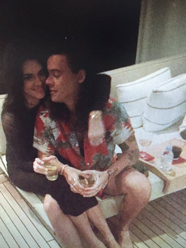 Harry Styles - Kendall Jenner bị hack loạt ảnh hẹn hò riêng tư - Ảnh 5. Harry Styles - Kendall Jenner bị hack loạt ảnh hẹn hò riêng tư - Ảnh 5.