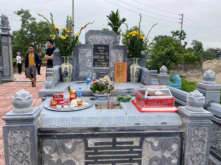 Mộ Tiến sĩ Nguyễn Danh Thế. Mộ Tiến sĩ Nguyễn Danh Thế.