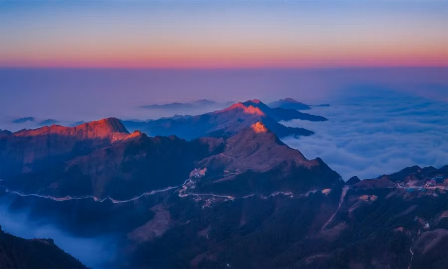 Tác phẩm 'Mẫu Sơn ngày mới' của Chu Văn Minh. Ảnh: BTC.