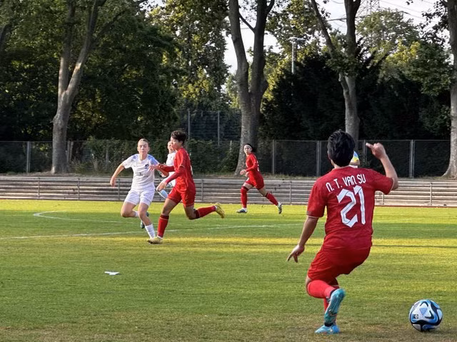 Trụ cột trở lại, tuyển nữ Việt Nam thắng trận thứ hai tại Đức