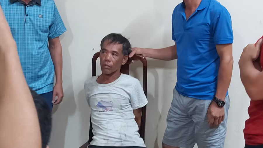 Thức được đưa về trụ sở công an để phục vụ công tác điều tra. (Ảnh: CTV)