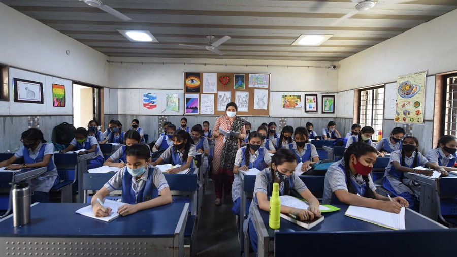 Các lớp học tại New Delhi được sửa chữa khang trang, sạch đẹp. Các lớp học tại New Delhi được sửa chữa khang trang, sạch đẹp.