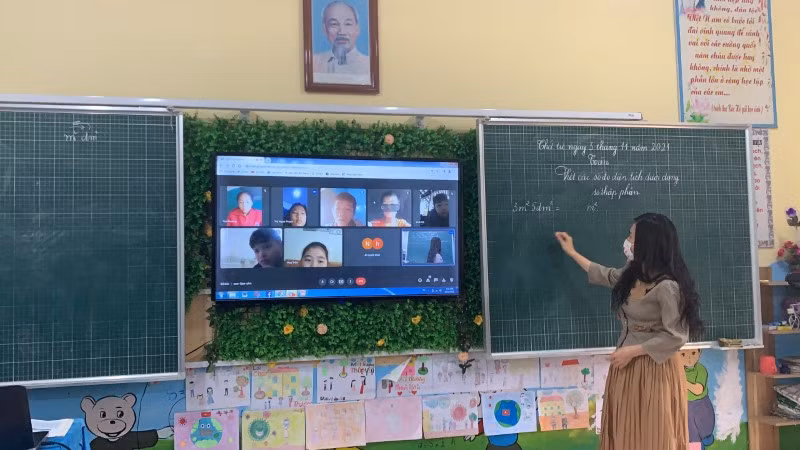 Liên quan đến ổ dịch mới phát sinh, học sinh huyện Yên Thế chuyển sang học trực tuyến từ 3/11.