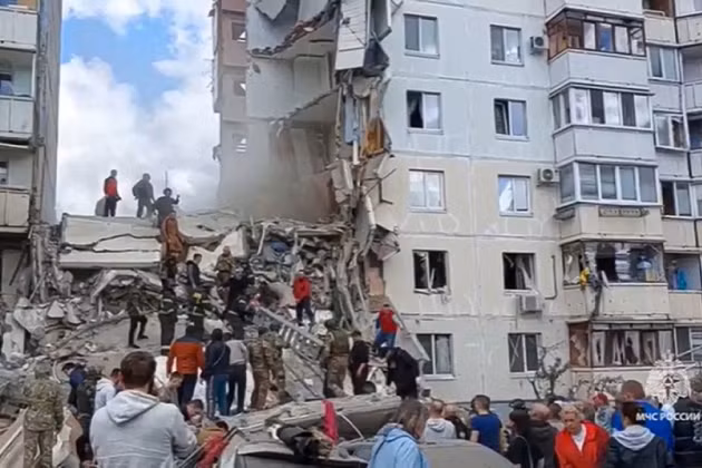 Ukraine tấn công làm sập nhà ở thành phố Belgorod khiến18 người thiệt mạng, ngày 12/5/2024