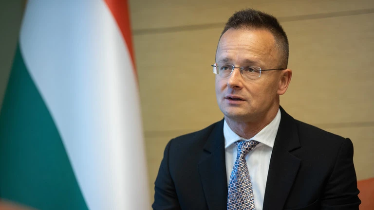 Ngoại trưởng Hungary Peter Szijjarto