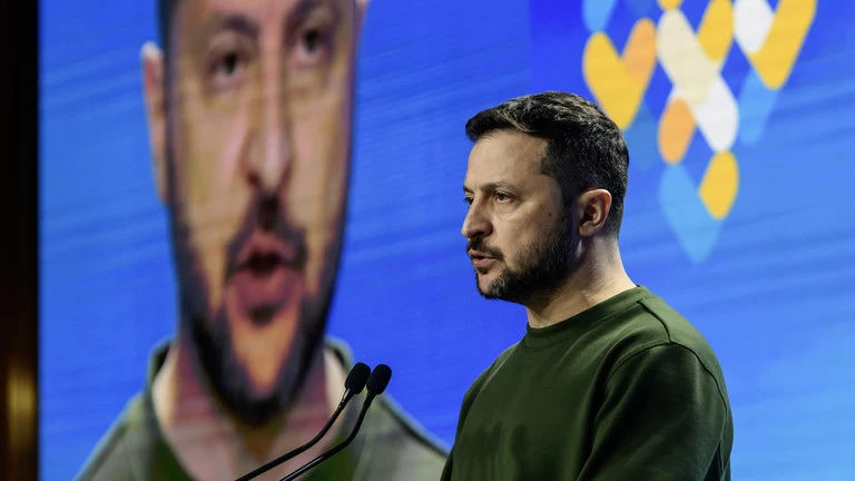 Tổng thống Ukraine Vladimir Zelensky