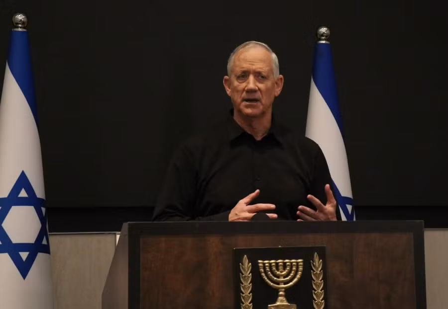 Thành viên nội các chiến tranh, Benny Gantz.