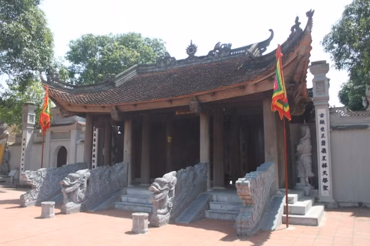 Đền Đô – Thái Miếu thờ 8 vị vua nhà Lý.