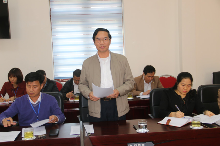 PGS. TS Nguyễn Huy Hoàng, Giám đốc Sở GD&amp;ĐT tỉnh Sơn La phát biểu trong công tác triển khai xoá mù chữ, phổ cập giáo dục.