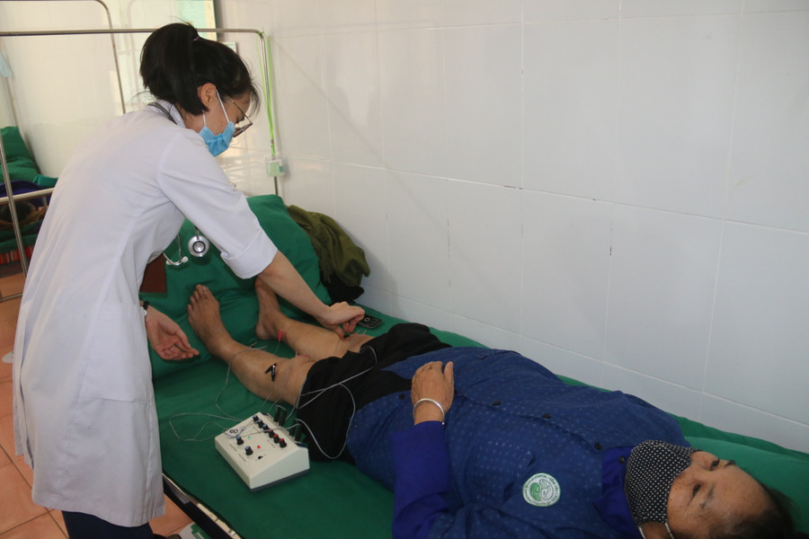 Bệnh nhân đến điều trị tại viện, luôn được các bác sỹ chăm sóc tận tình. Bệnh nhân đến điều trị tại viện, luôn được các bác sỹ chăm sóc tận tình.