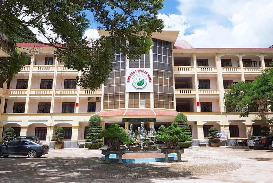 Cơ sở vật chất bệnh viện được đầu tư khang trang, tạo thuận lợi cho công tác chăm sóc sức khoẻ bệnh nhân. Cơ sở vật chất bệnh viện được đầu tư khang trang, tạo thuận lợi cho công tác chăm sóc sức khoẻ bệnh nhân.