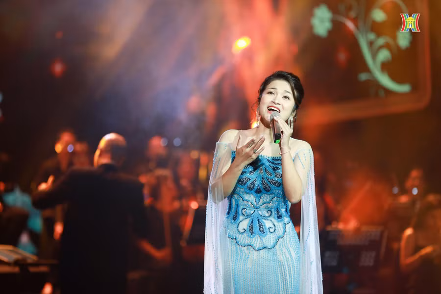 Đây cũng là món quà mà những người làm chương trình muốn dành tặng cho khán giả để cùng hoài niệm về thời học trò đã đi qua hay những học sinh đã và đang ngồi trên ghế nhà trường lắng nghe, thấu hiểu, kính trọng và biết ơn công lao thầy cô nhiều hơn.