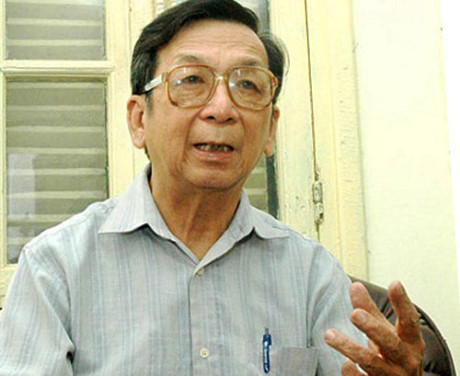 Kẻ đóng đinh lên hàng ngàn ngôi mộ ở Huế là ai? - Ảnh 2 Ke dong dinh len hang ngan ngoi mo o Hue la ai? - Anh 2