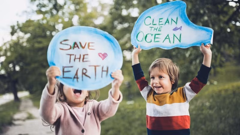 Giáo dục thế hệ trẻ giúp giảm thiểu tác động của biến đổi khí hậu.