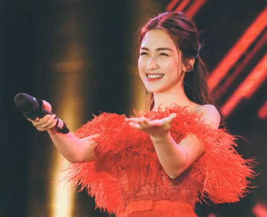 Hòa Minzy ở đâu trong Vbiz?