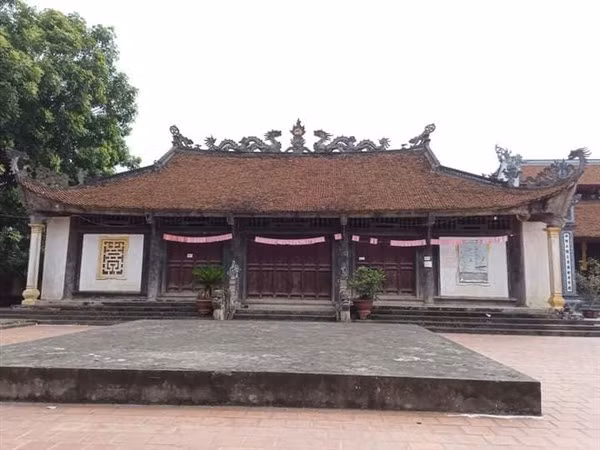 Nhiều vị đại khoa của Chi Nê đảm nhiệm những chức vụ quan trọng của triều đình.