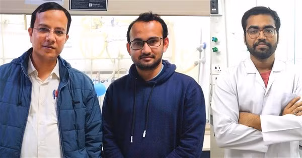 PGS.TS Abhijit Patra (bìa trái) đứng đầu cuộc nghiên cứu và các đồng nghiệp.