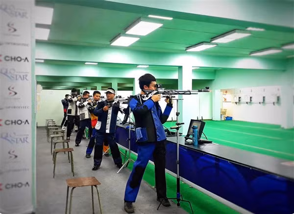 Một buổi tập luyện của đội tuyển bắn súng Việt Nam.